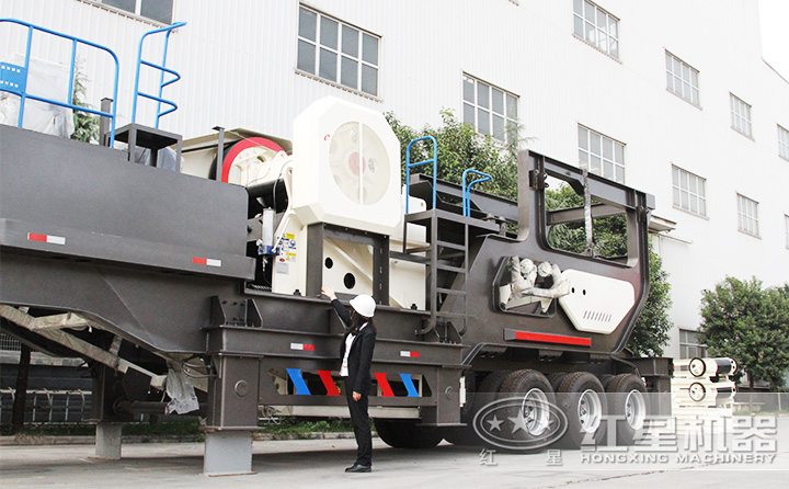 鄂破移動破碎站產量85-275t/h，給料+粗碎+傳輸 