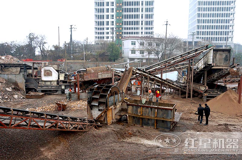 移動式建筑垃圾破碎機加工現場 移動式建筑垃圾破碎機加工現場